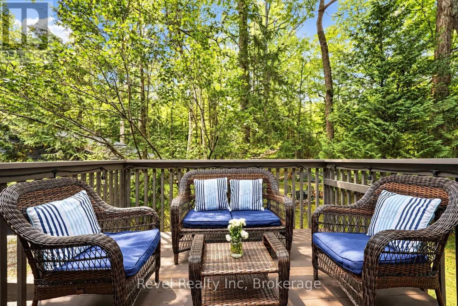 33 GREENWOOD DRIVE