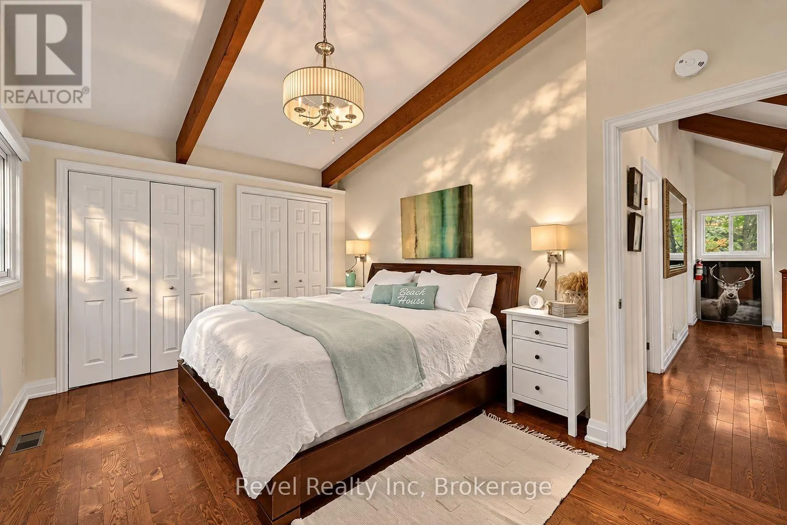 33 GREENWOOD DRIVE