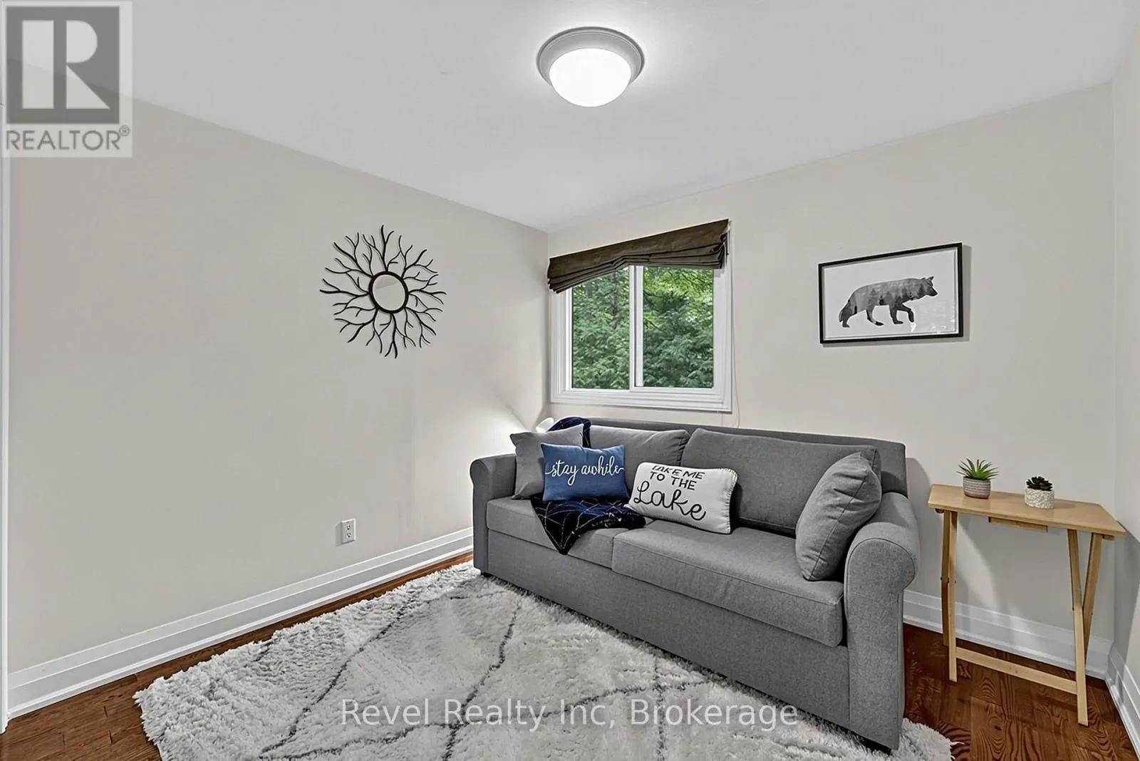 33 GREENWOOD DRIVE