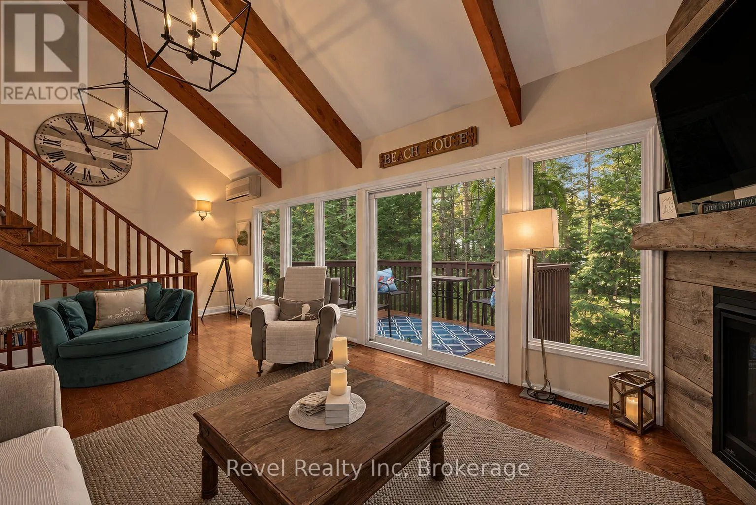 33 GREENWOOD DRIVE