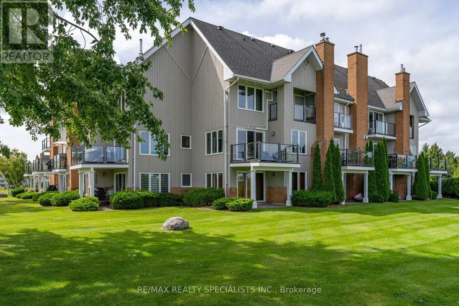 110 - 10 RAMBLINGS WAY