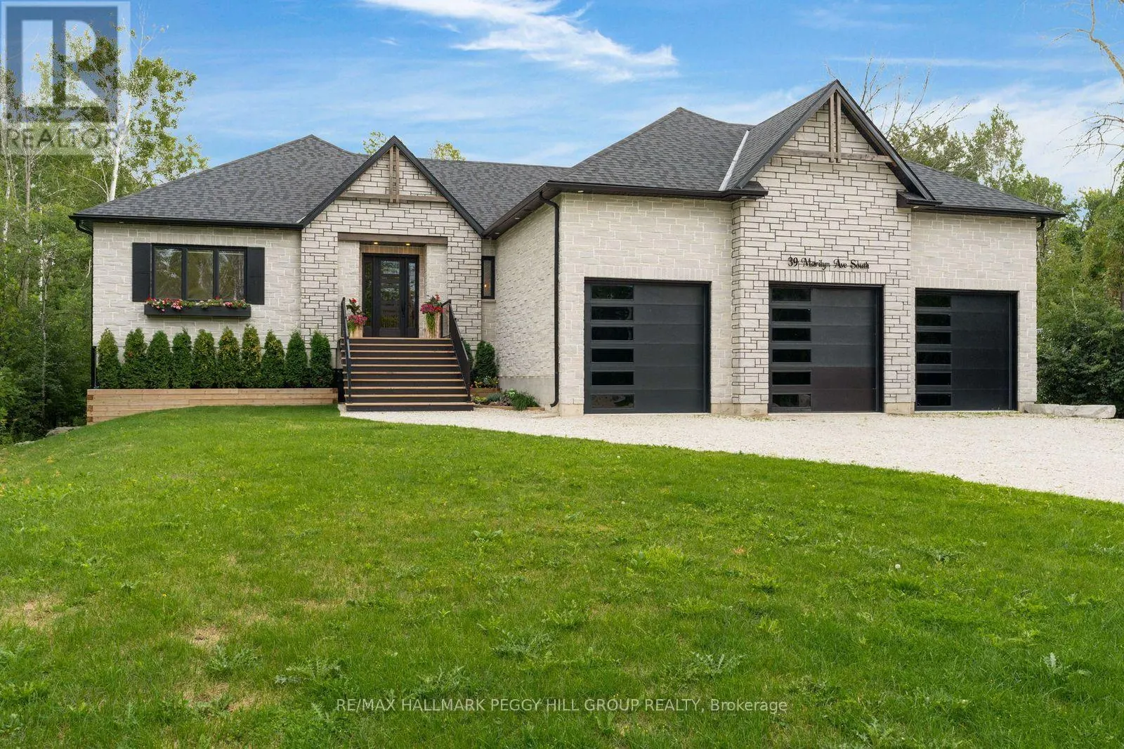 39 MARILYN AVENUE S