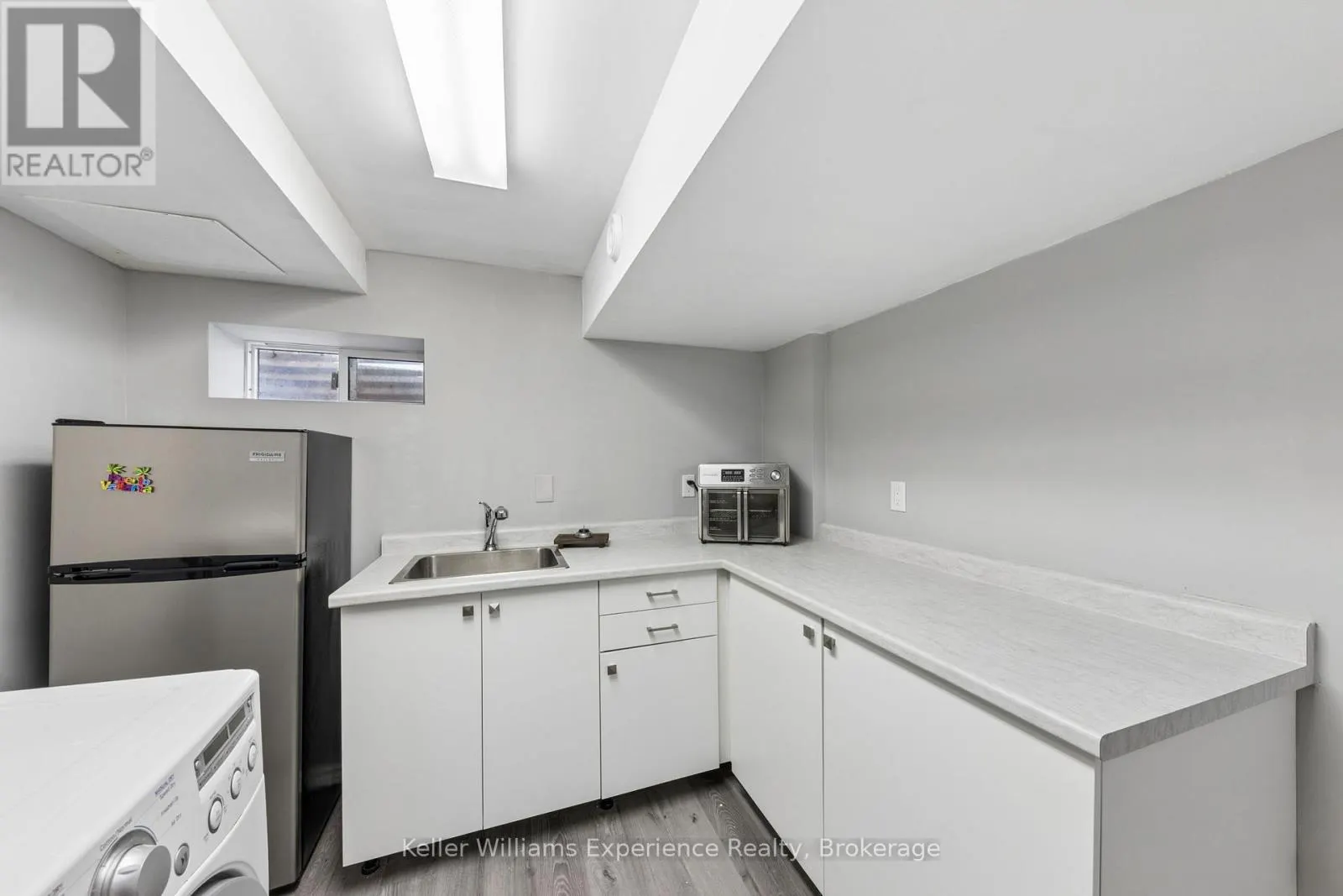 23 - 2 BERNICK DRIVE #23