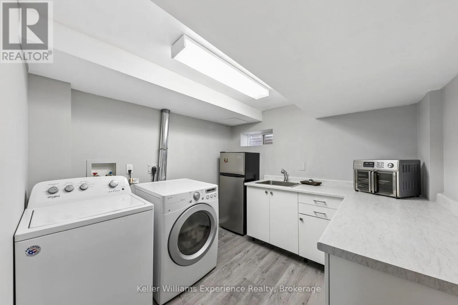 23 - 2 BERNICK DRIVE #23