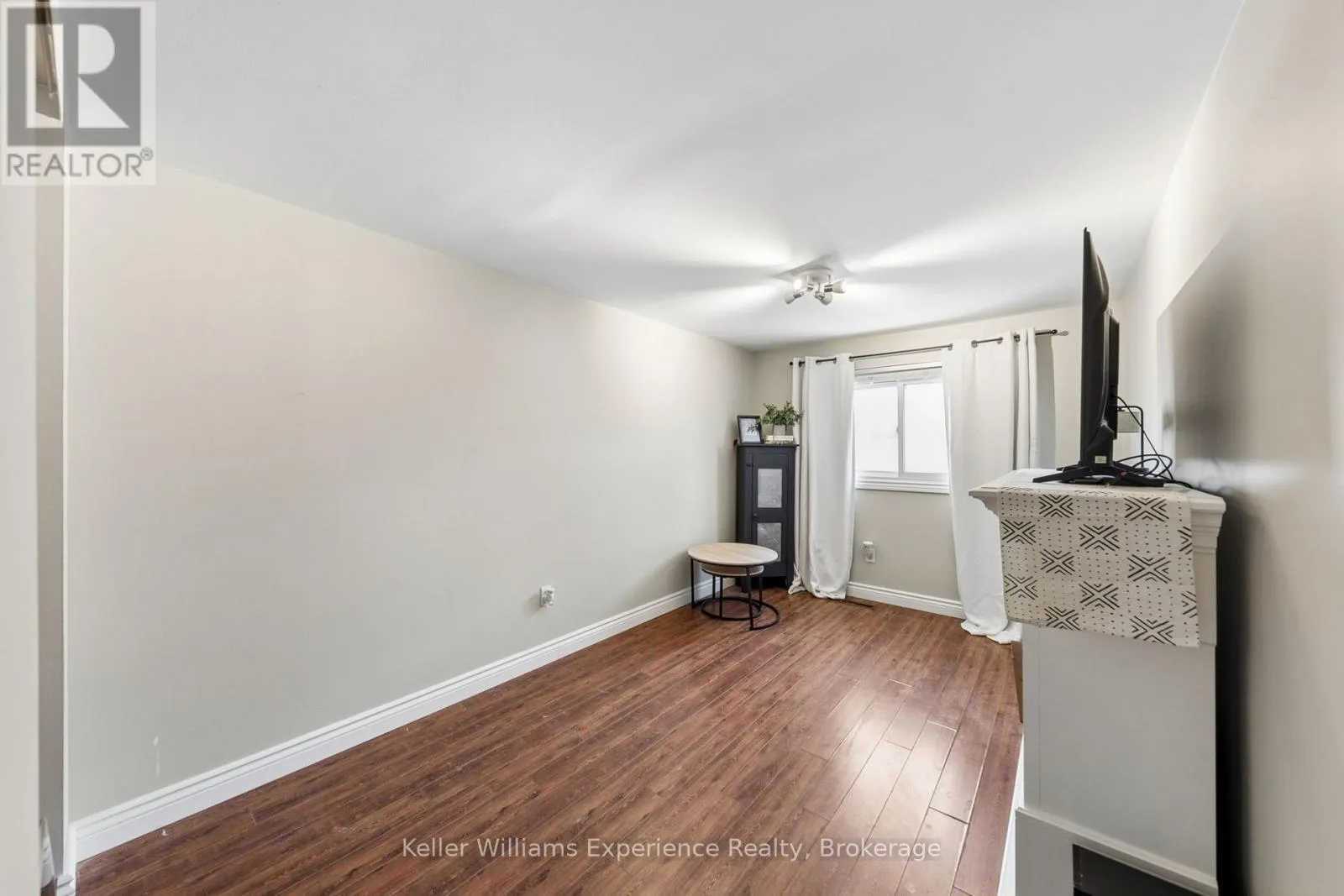 23 - 2 BERNICK DRIVE #23