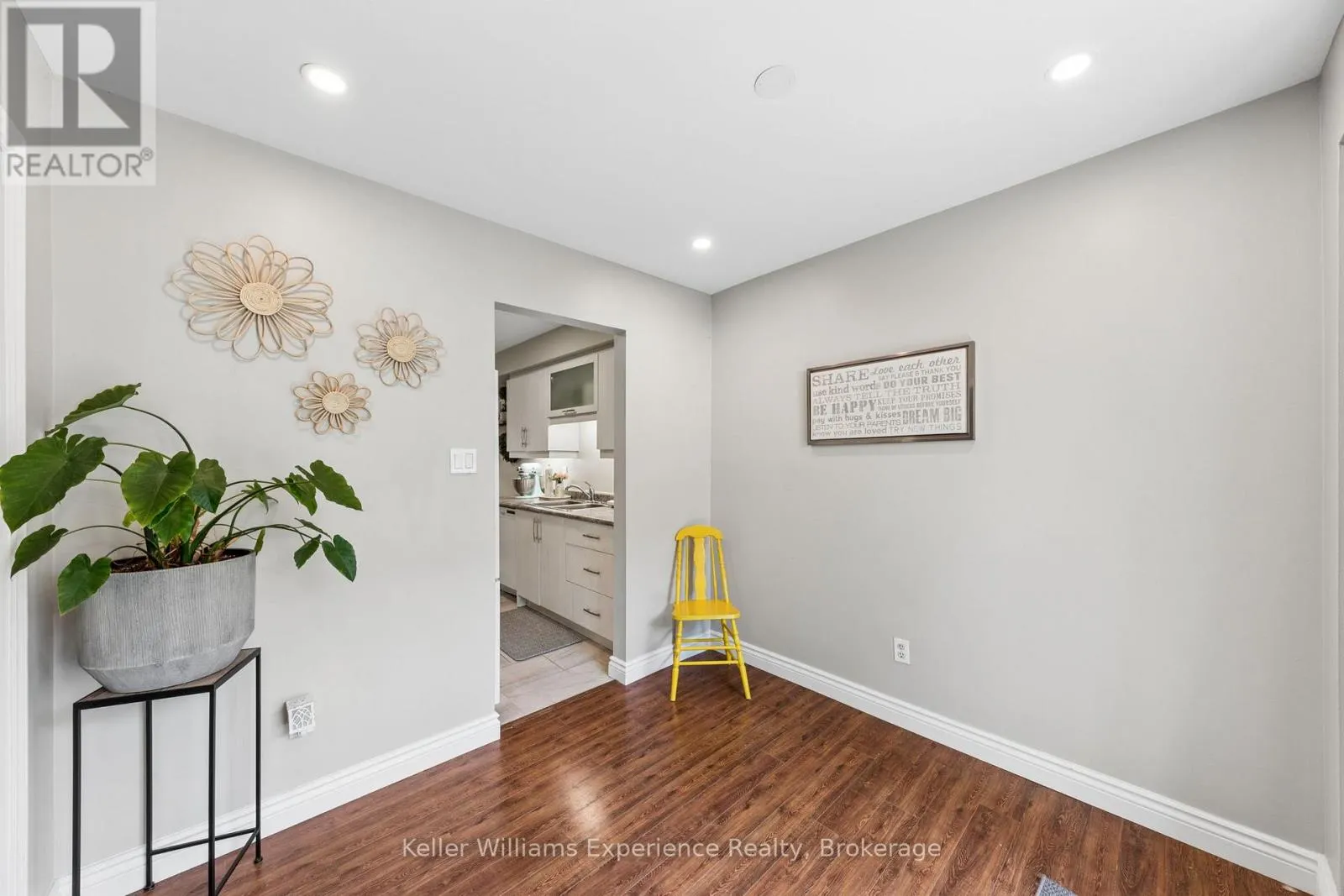 23 - 2 BERNICK DRIVE #23