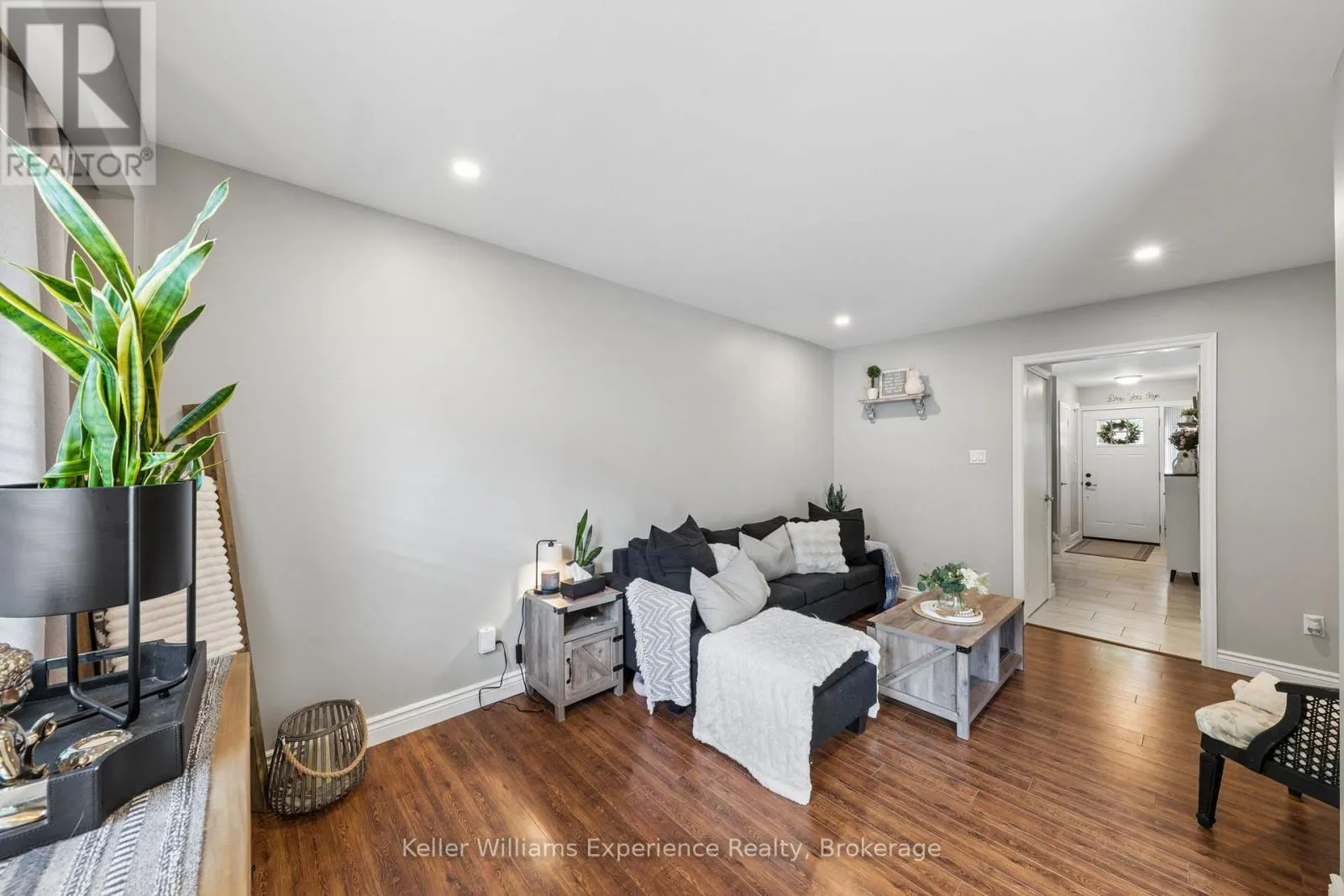 23 - 2 BERNICK DRIVE #23
