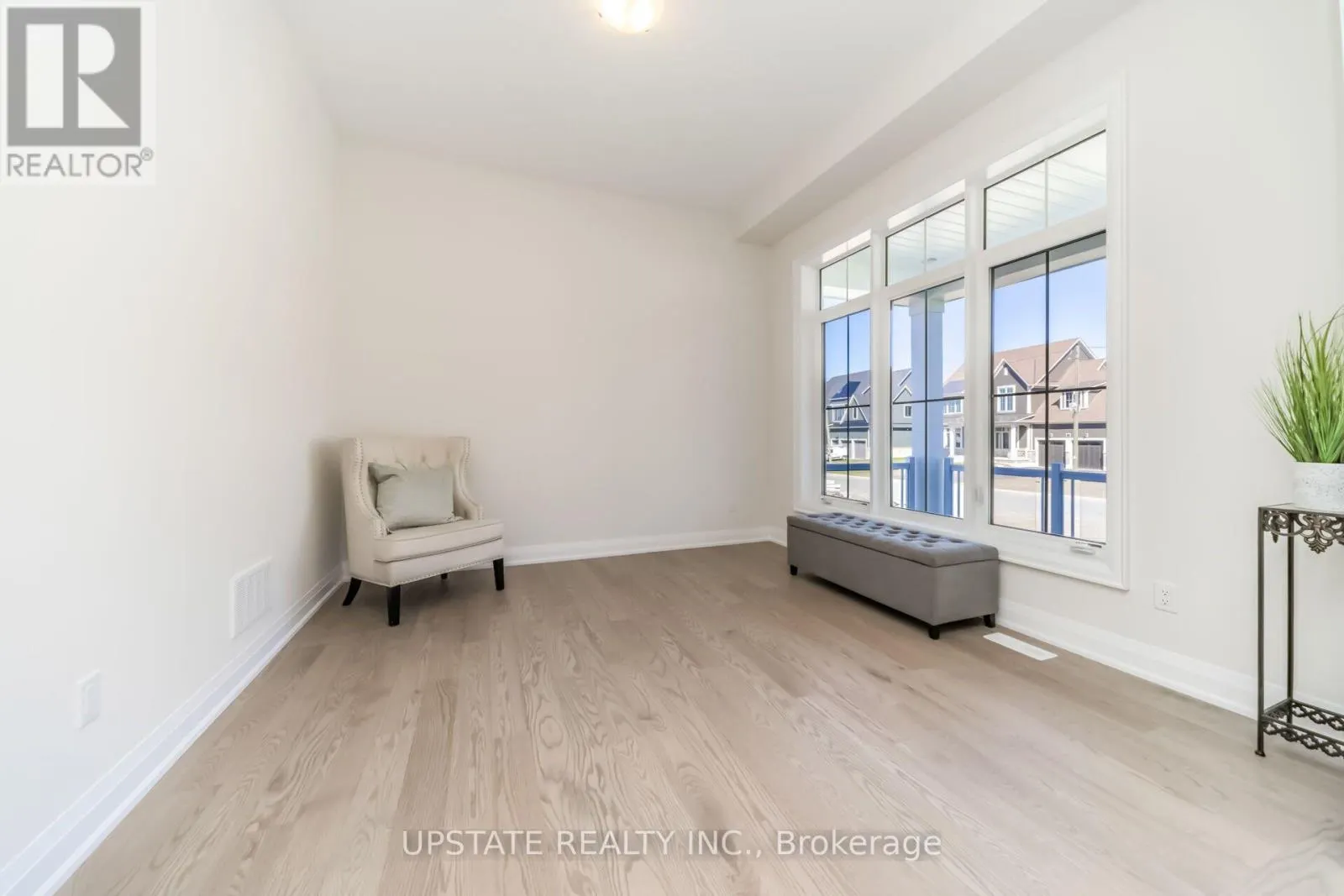 21 PEARSALL PLACE