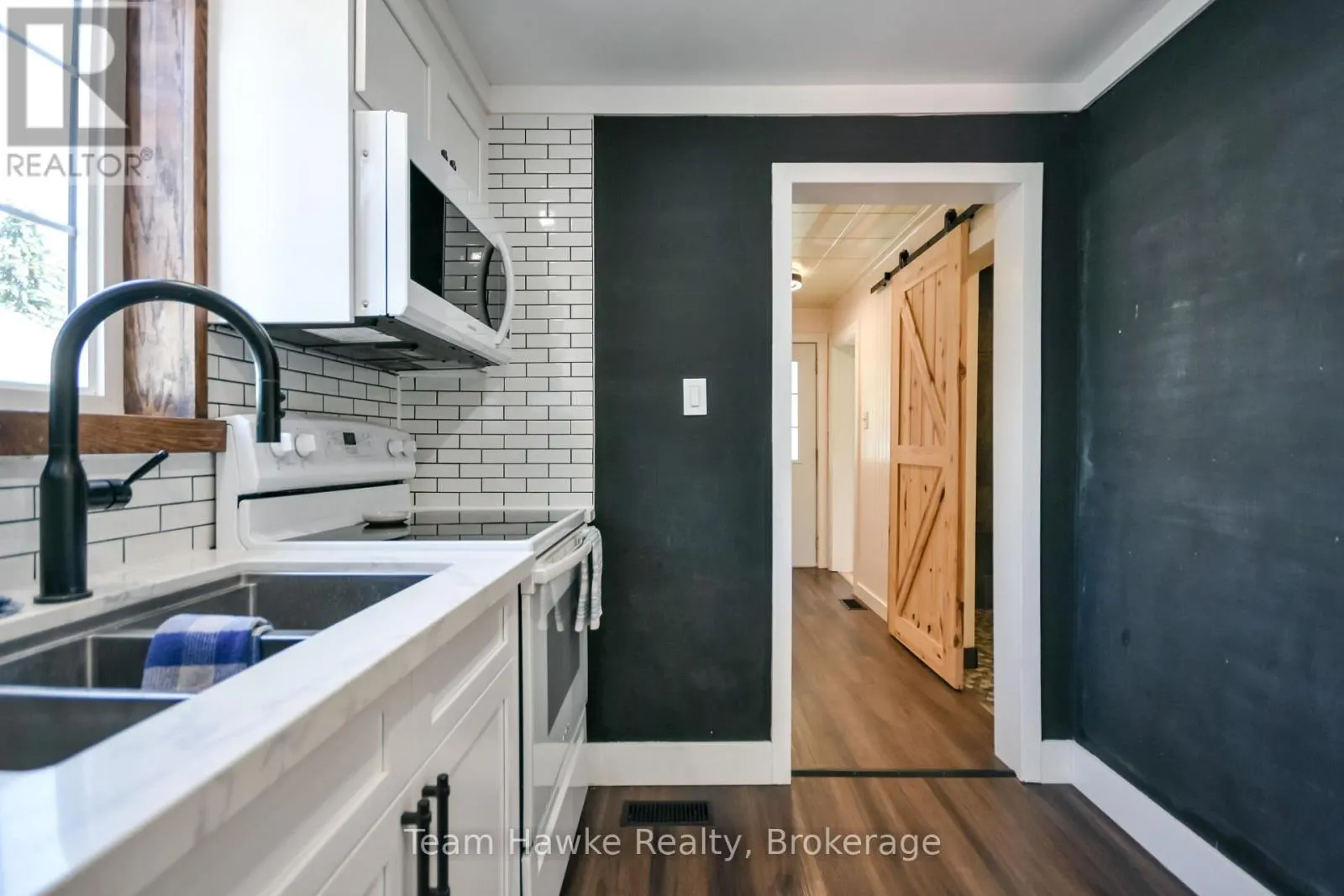 346 YONGE STREET
