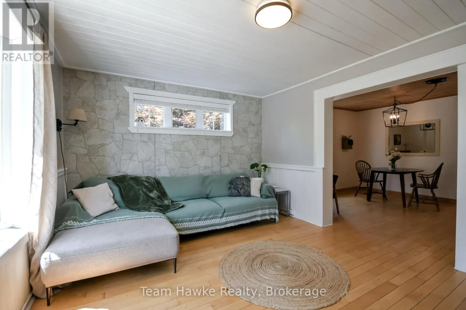 346 YONGE STREET
