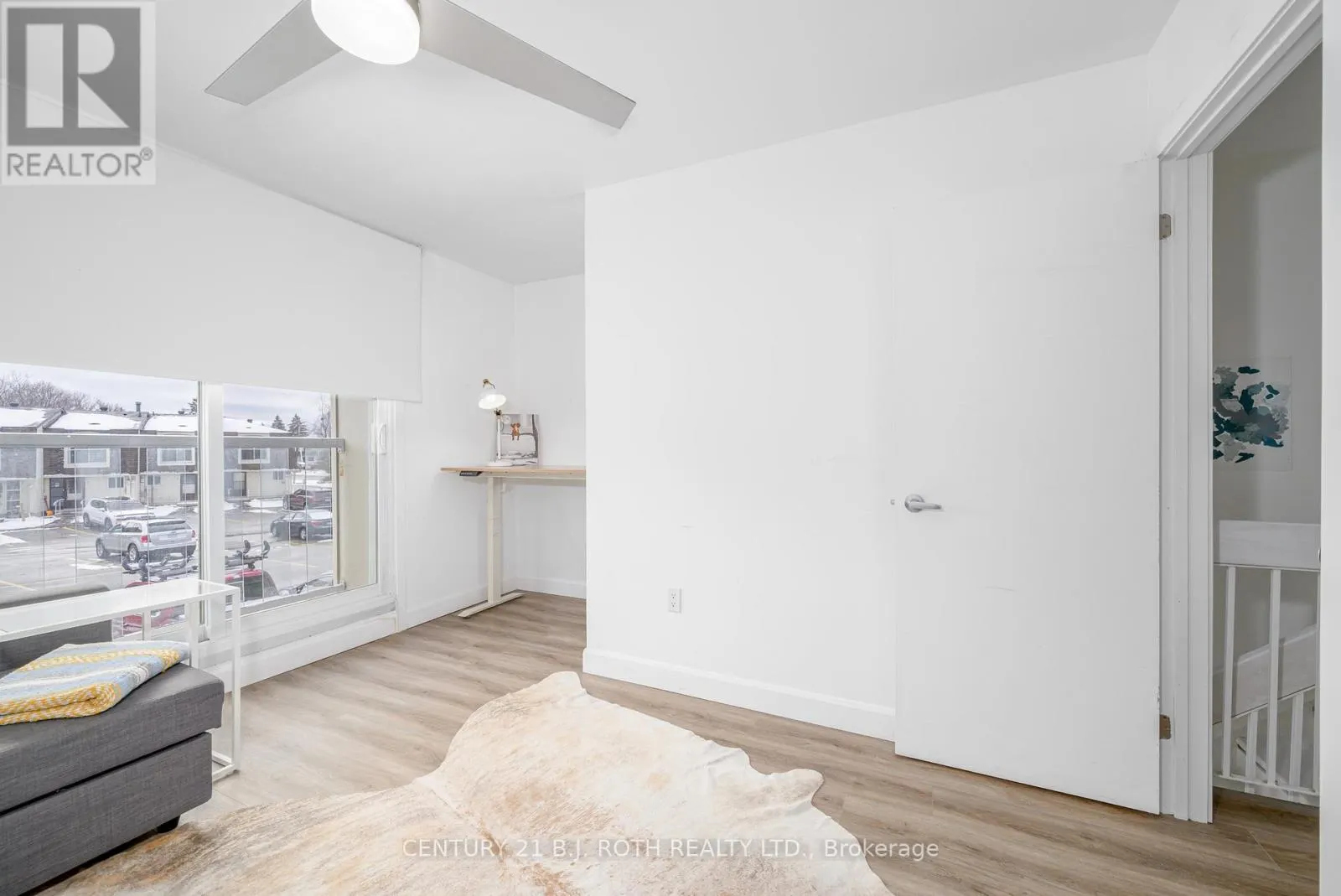 19 - 4 PARADISE BOULEVARD