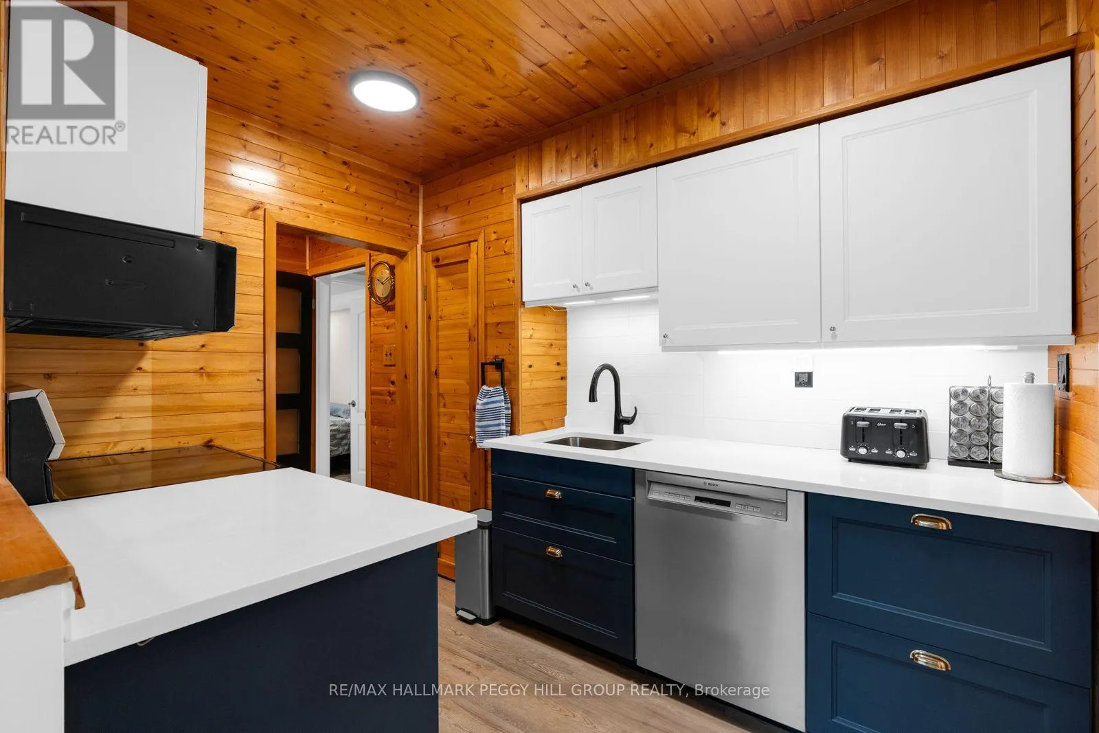 1387 OLD BARRIE ROAD W