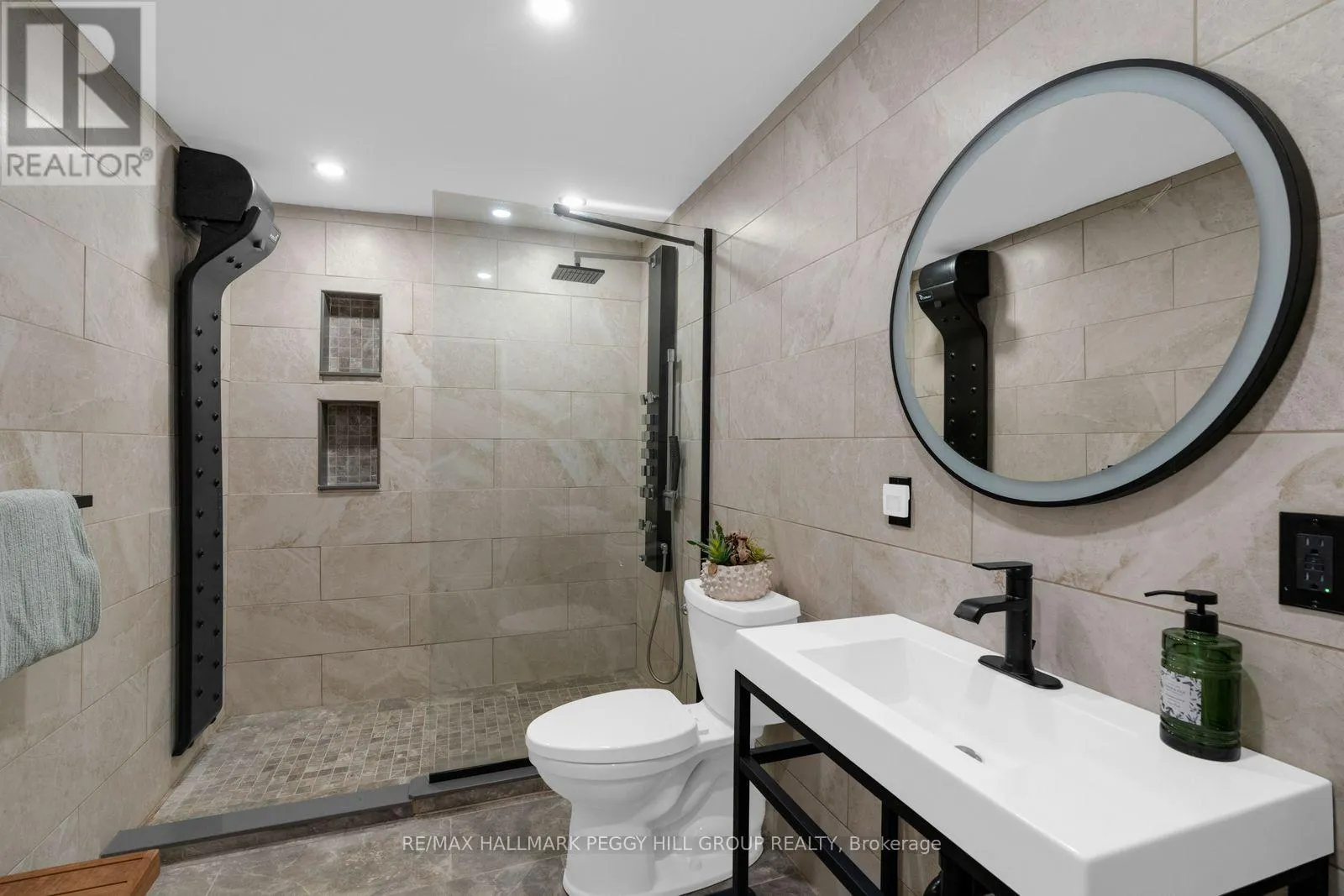 1387 OLD BARRIE ROAD W