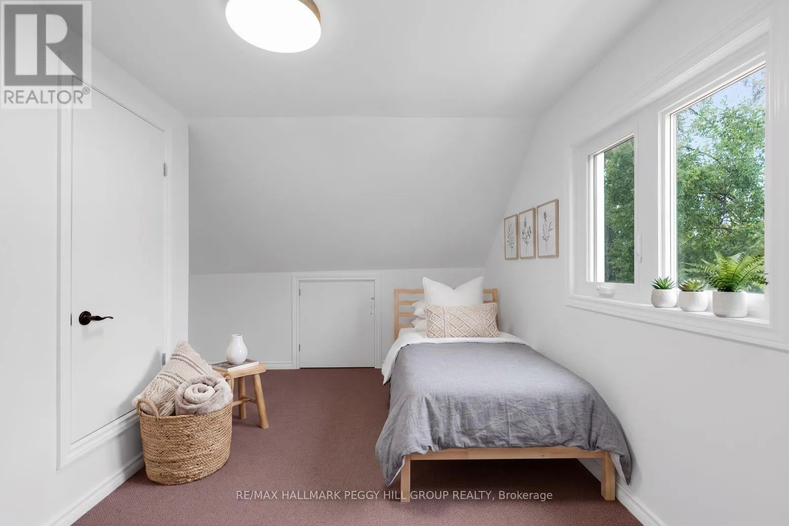 1387 OLD BARRIE ROAD W
