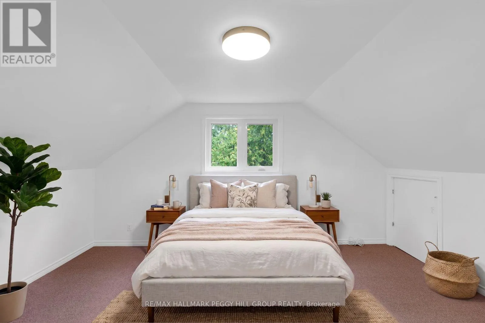 1387 OLD BARRIE ROAD W