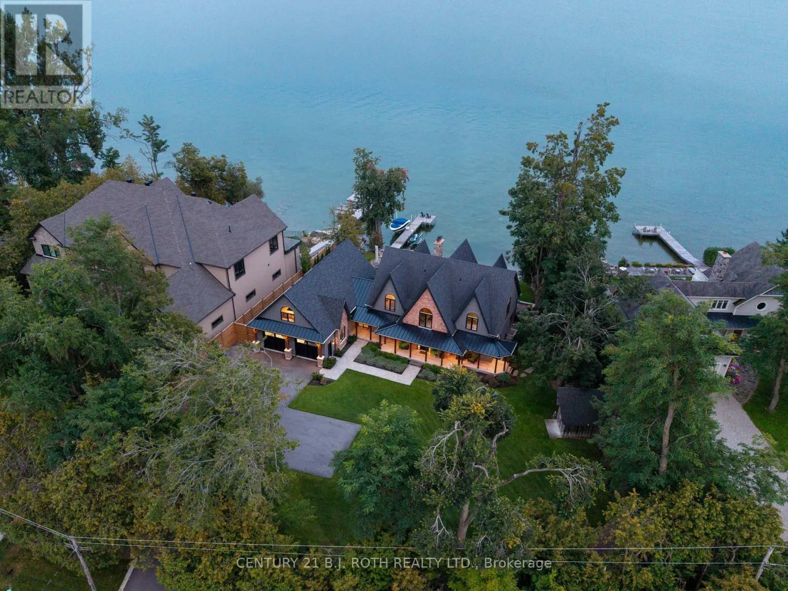 247 LAKESHORE ROAD W