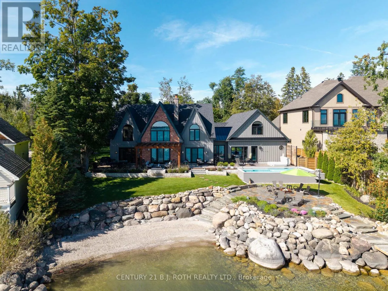 247 LAKESHORE ROAD W