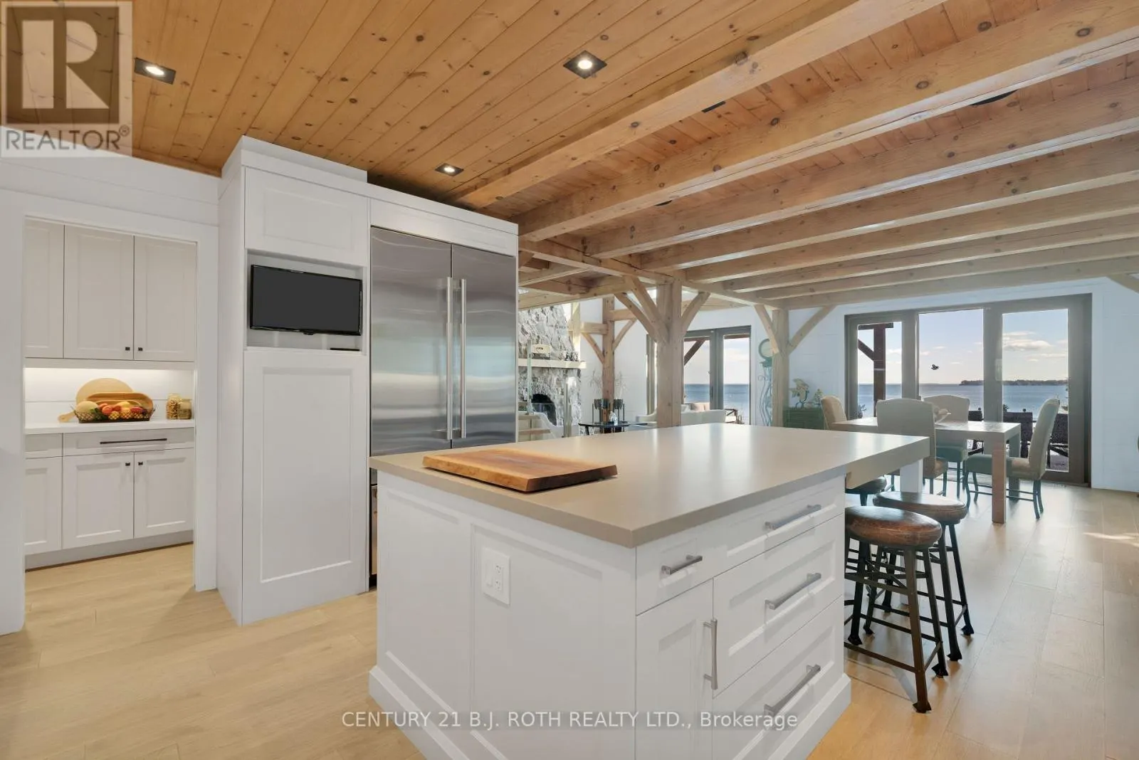 247 LAKESHORE ROAD W