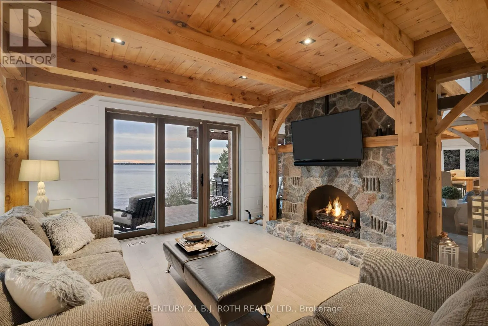 247 LAKESHORE ROAD W