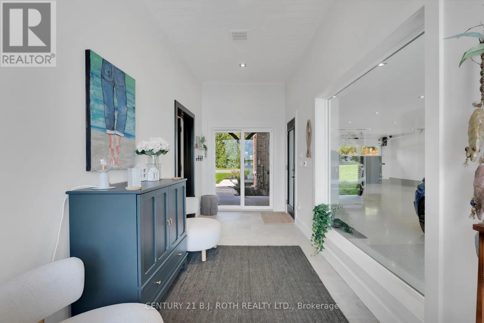 247 LAKESHORE ROAD W