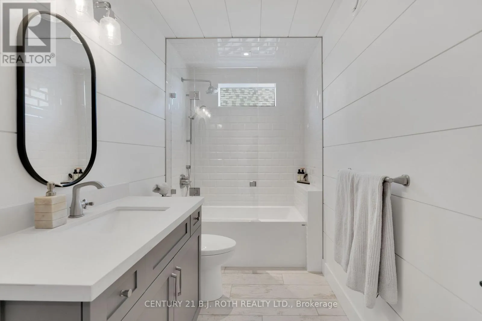 247 LAKESHORE ROAD W