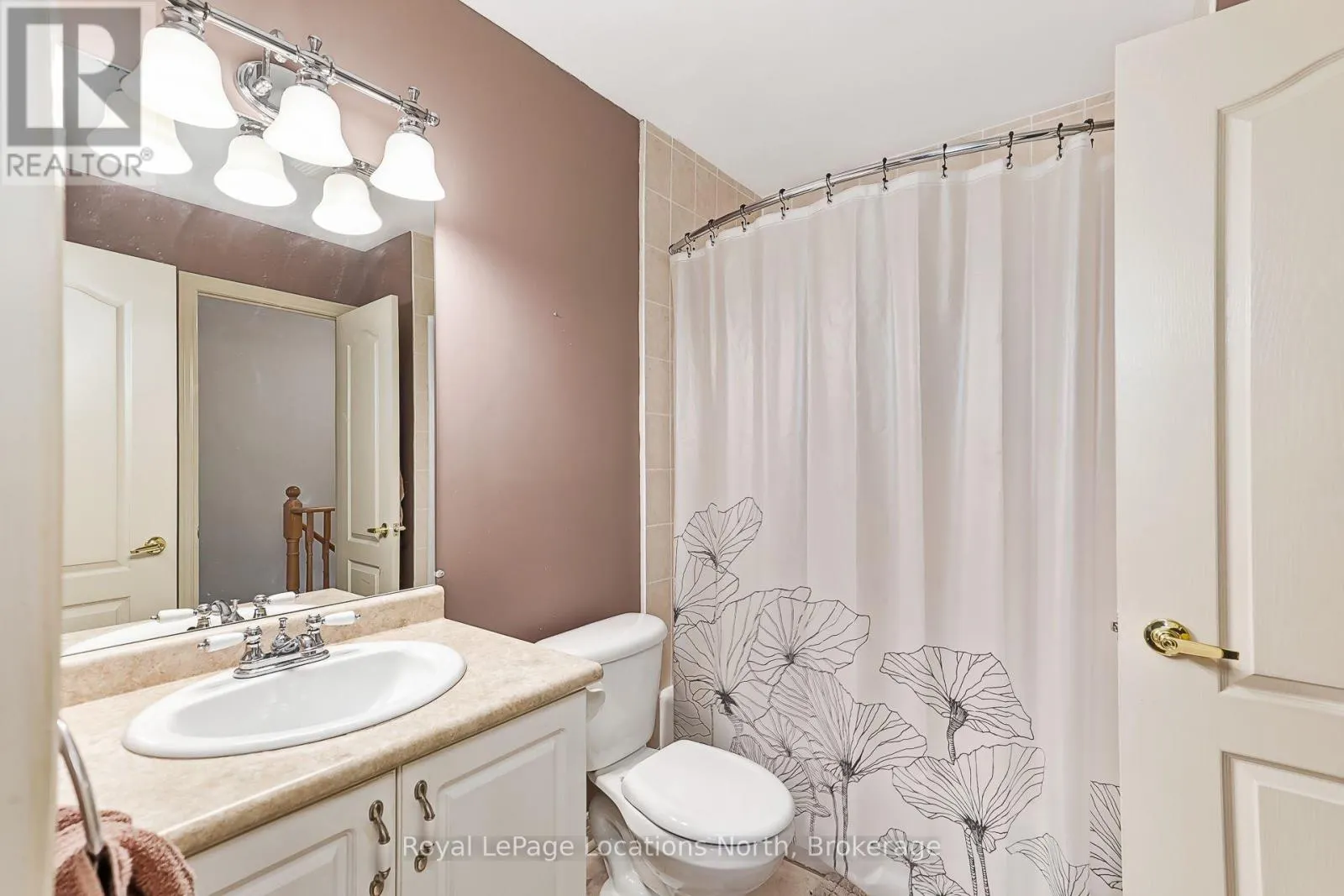 27 - 13 RAGLAN STREET #27