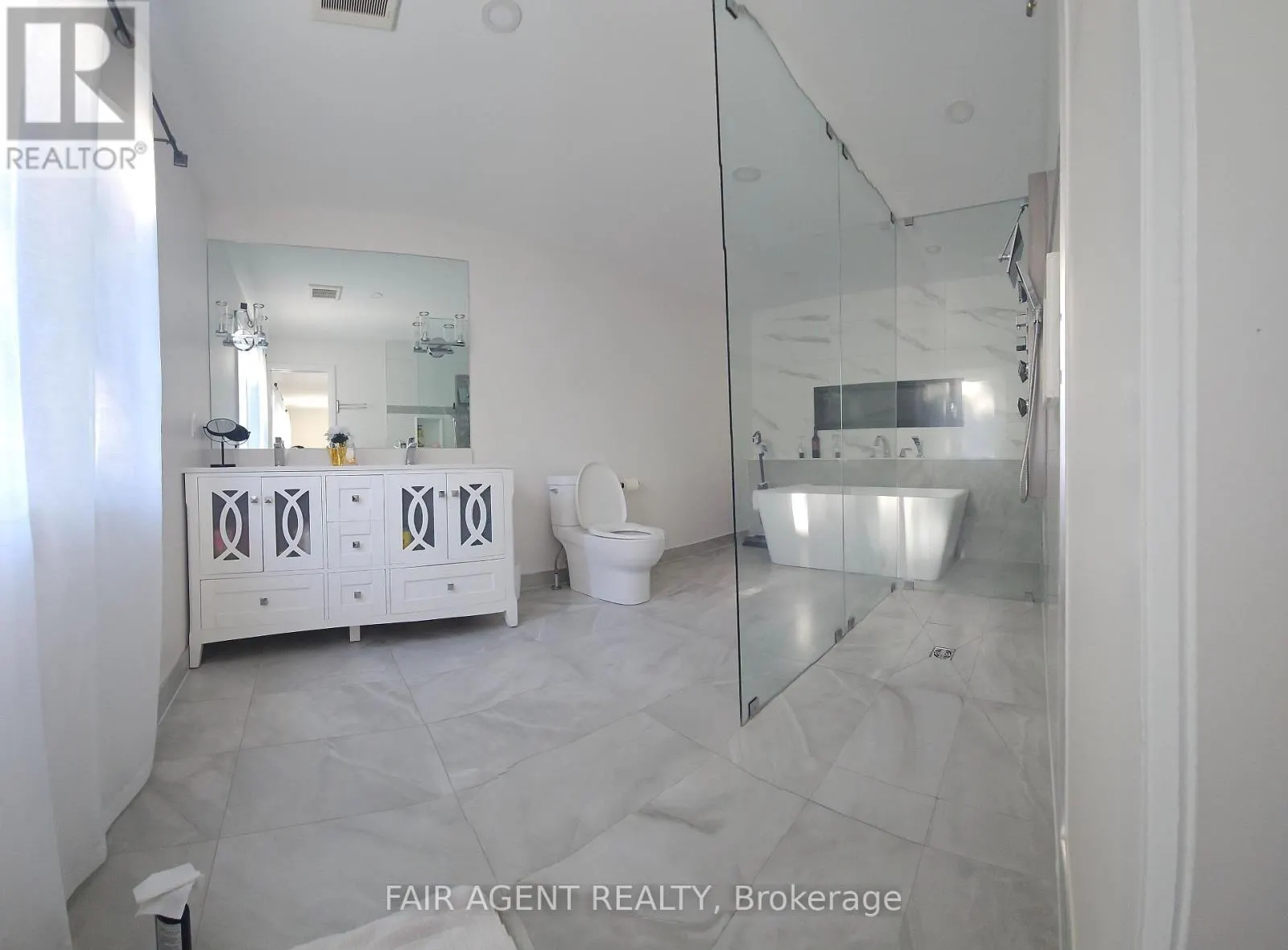 128 MELROSE AVENUE