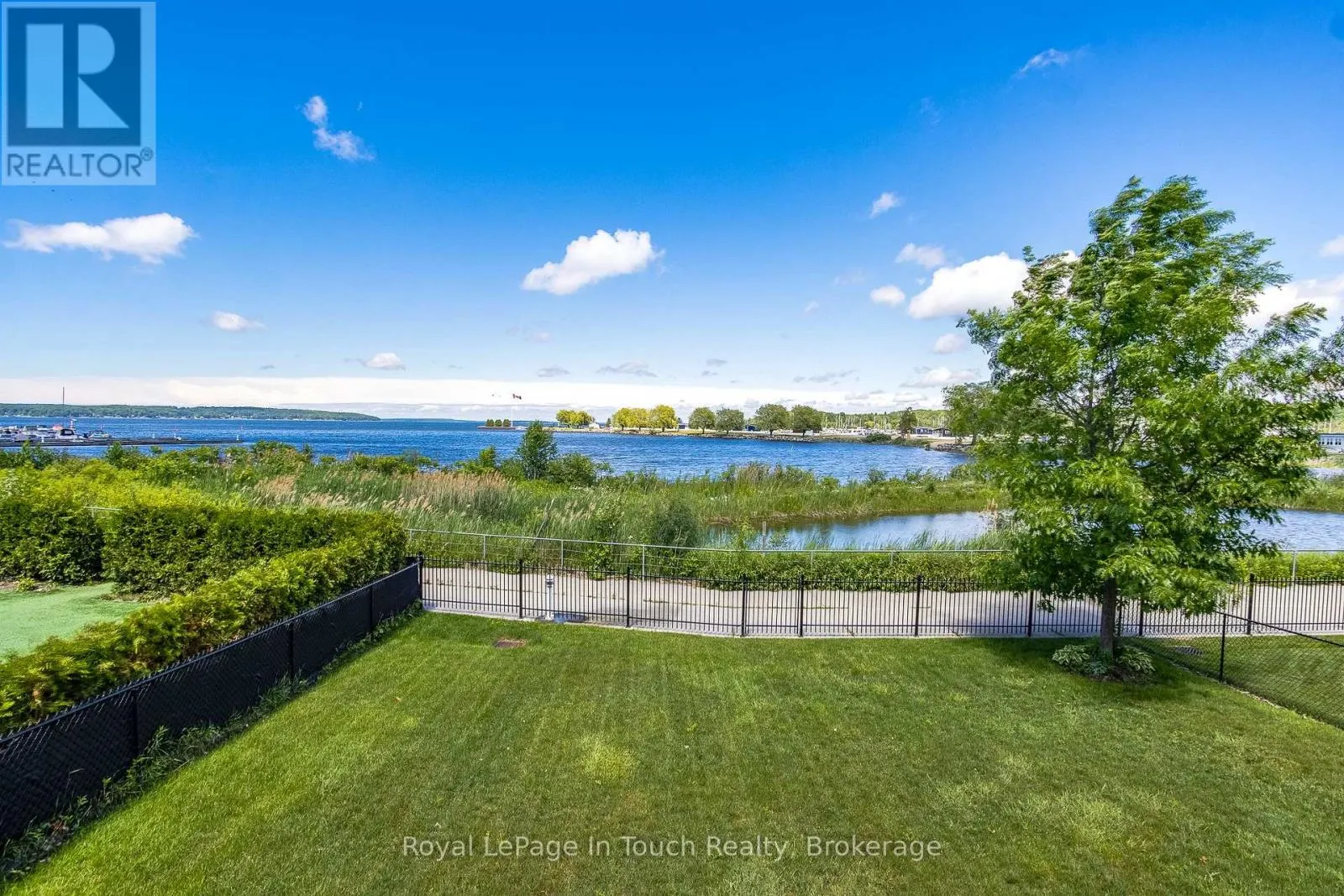 14 RIVERWALK PLACE