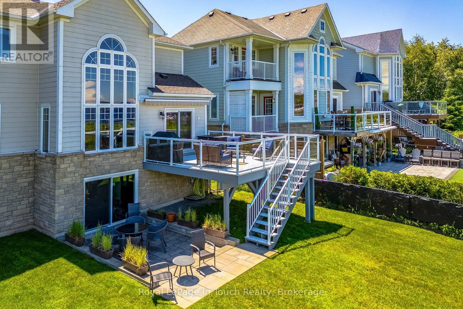 14 RIVERWALK PLACE