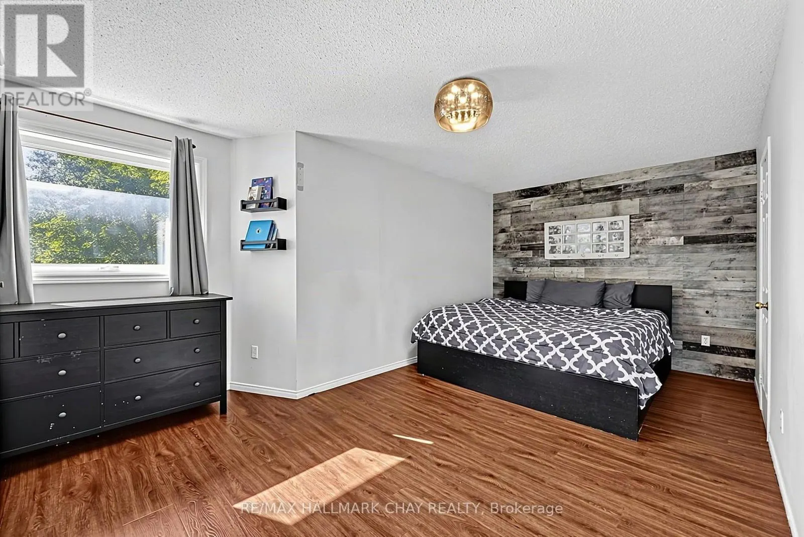 121 TAYLOR DRIVE