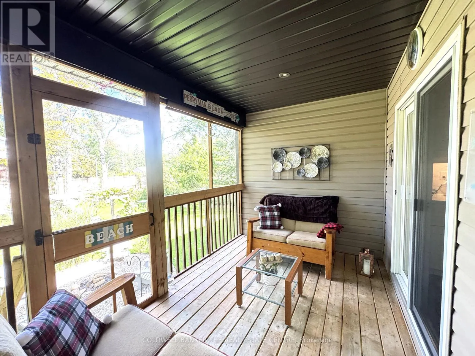 44 IRIS DRIVE