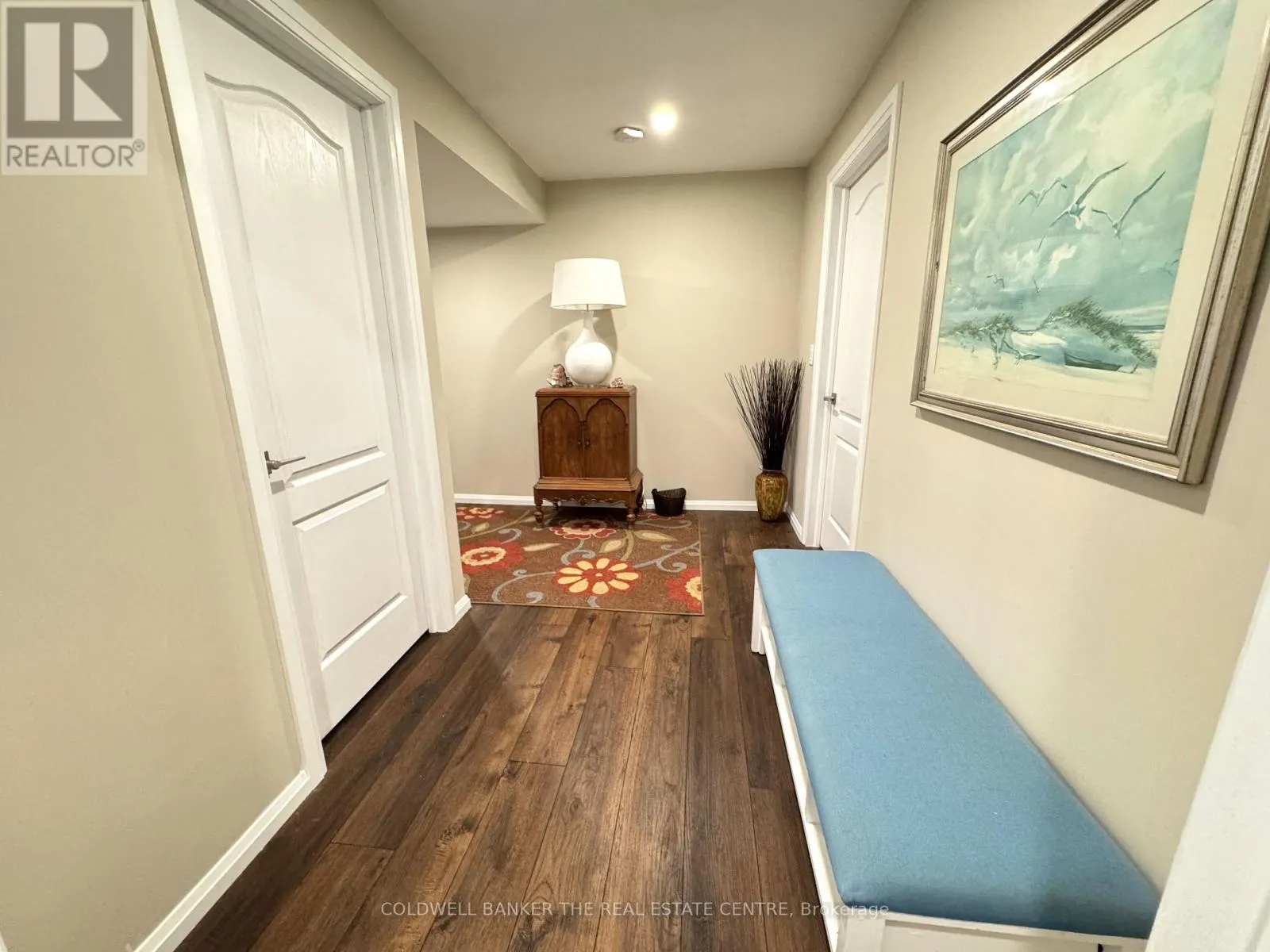 44 IRIS DRIVE