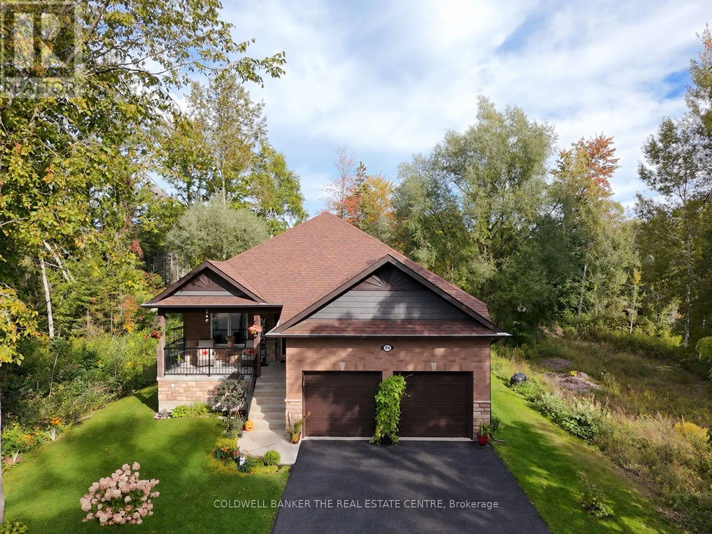 44 IRIS DRIVE