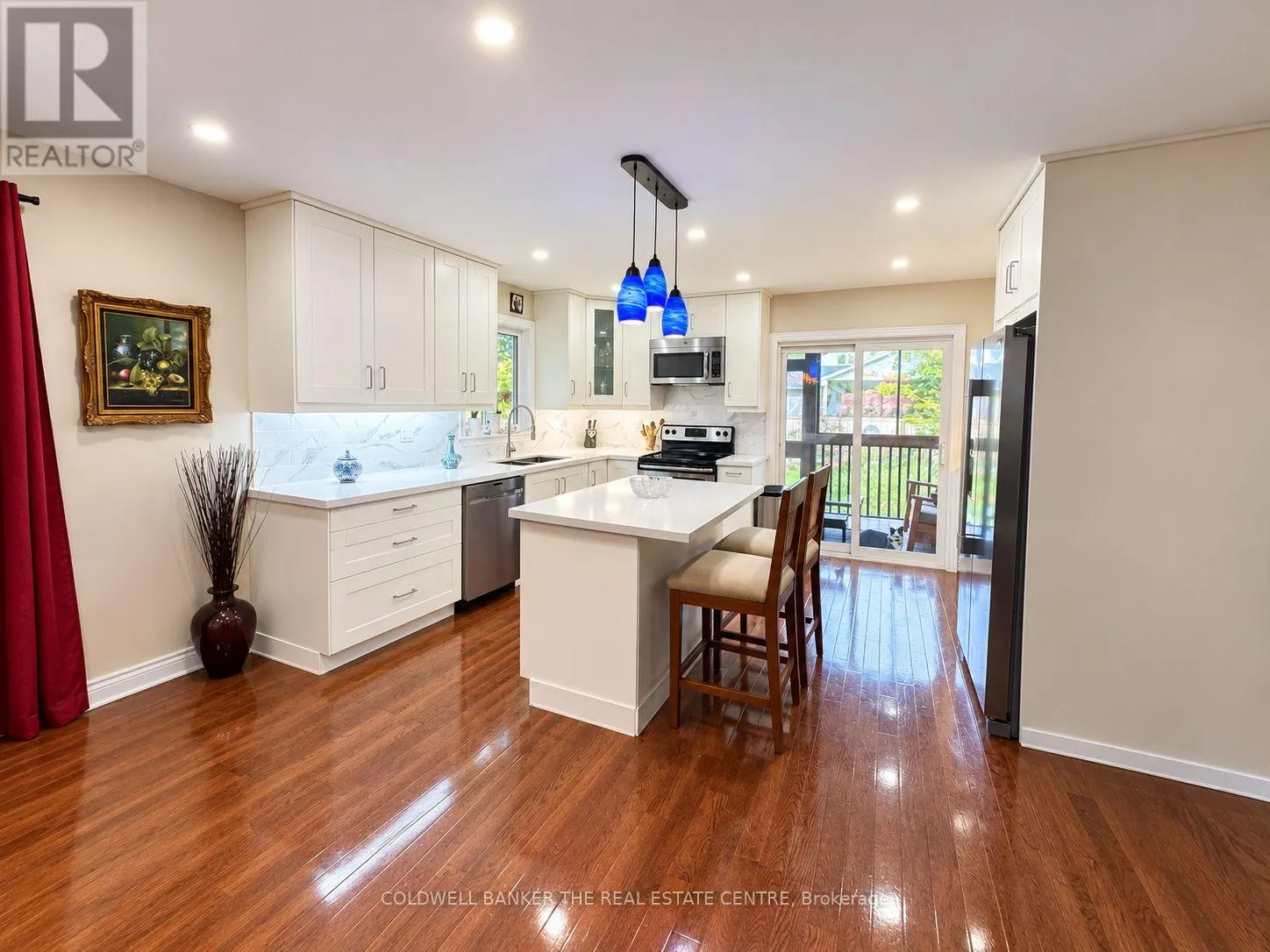 44 IRIS DRIVE
