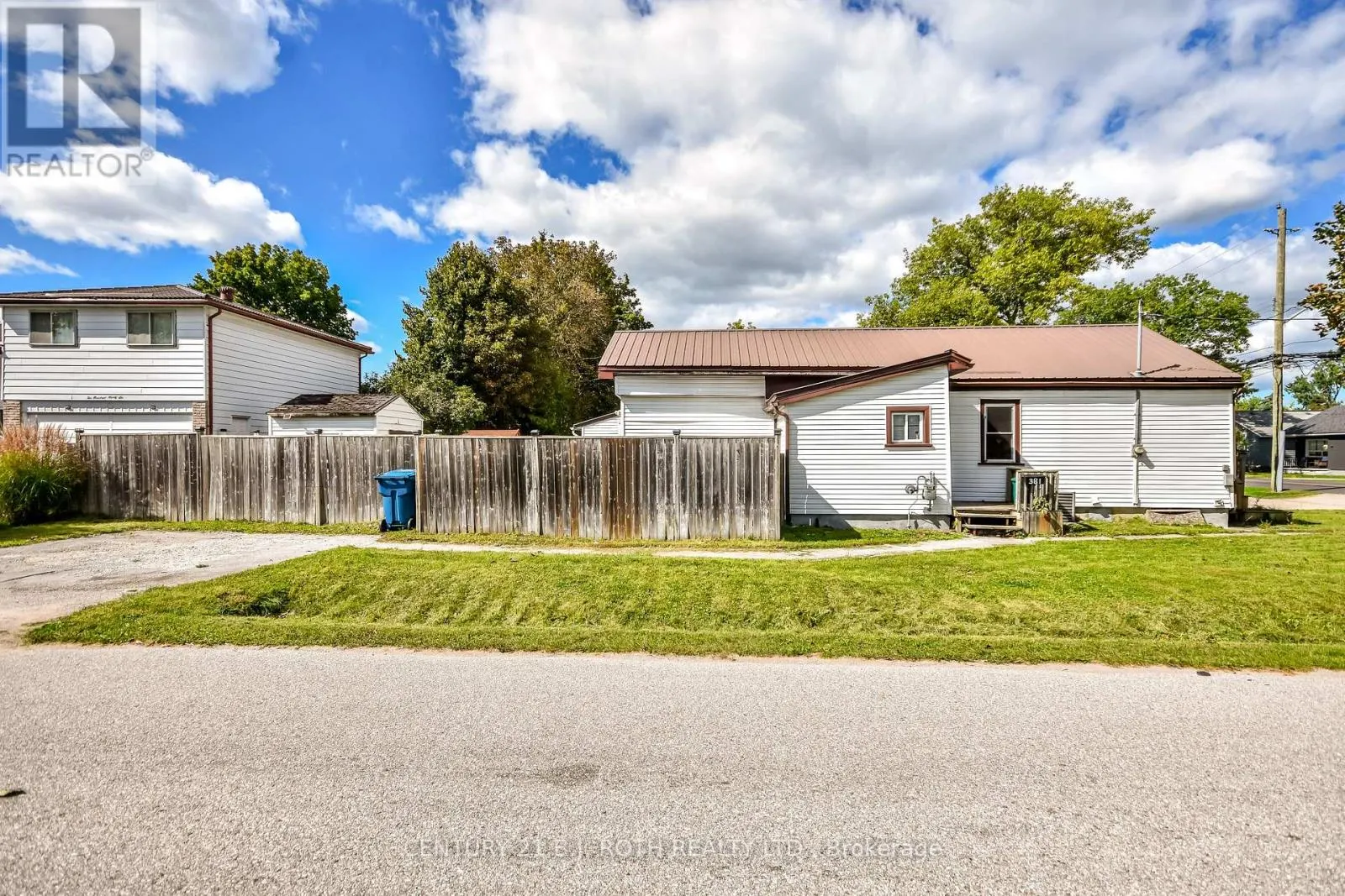 381 FOREST AVENUE S