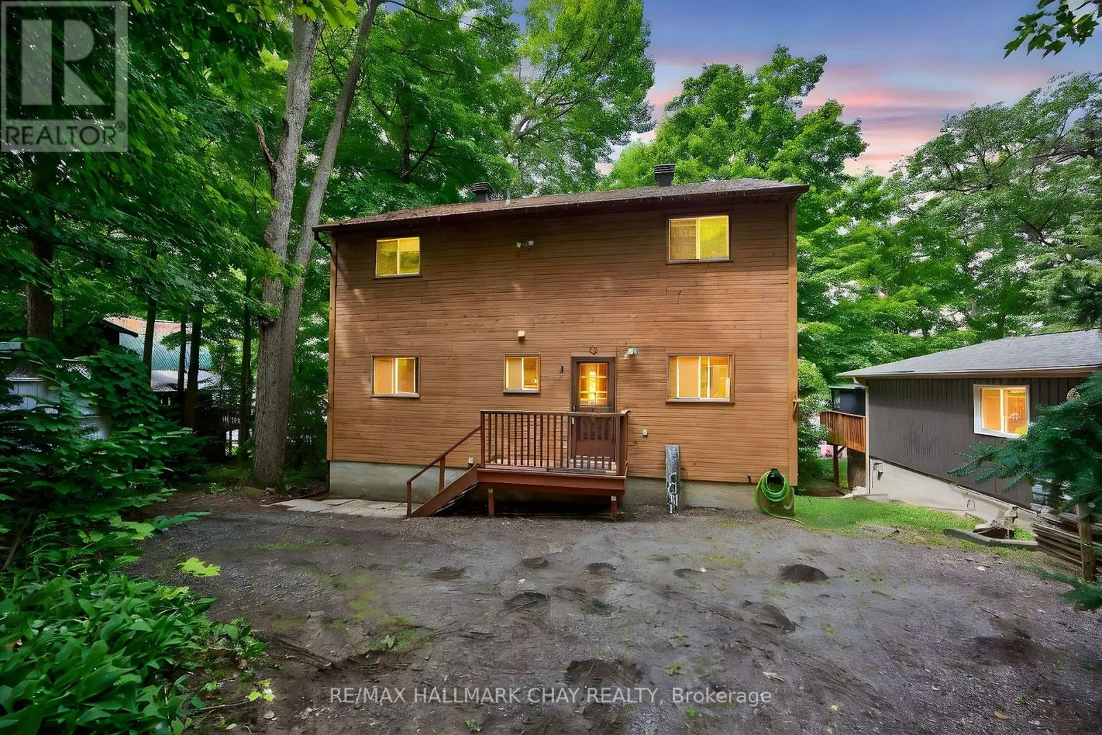 176 FARLAIN LAKE ROAD E