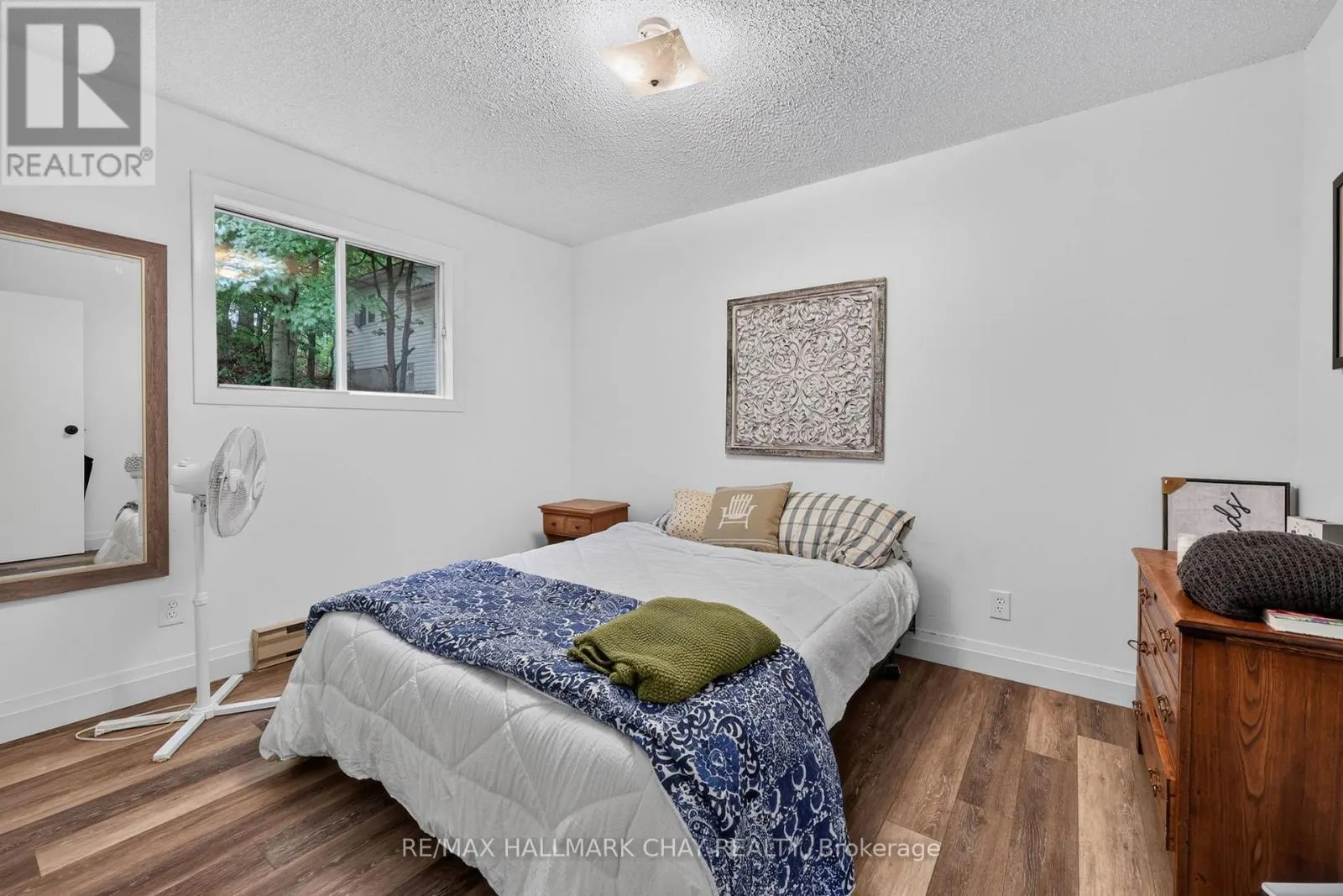 176 FARLAIN LAKE ROAD E