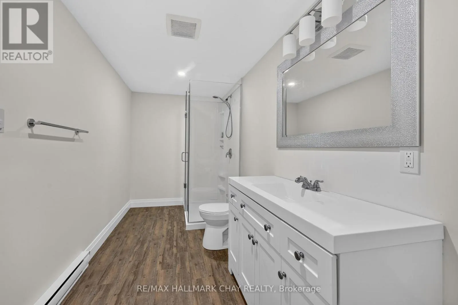 176 FARLAIN LAKE ROAD E