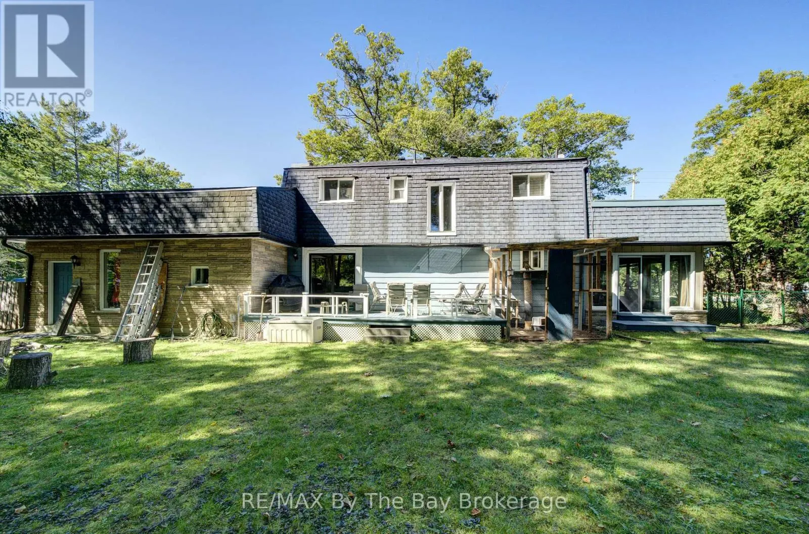 1693 RIVER ROAD W