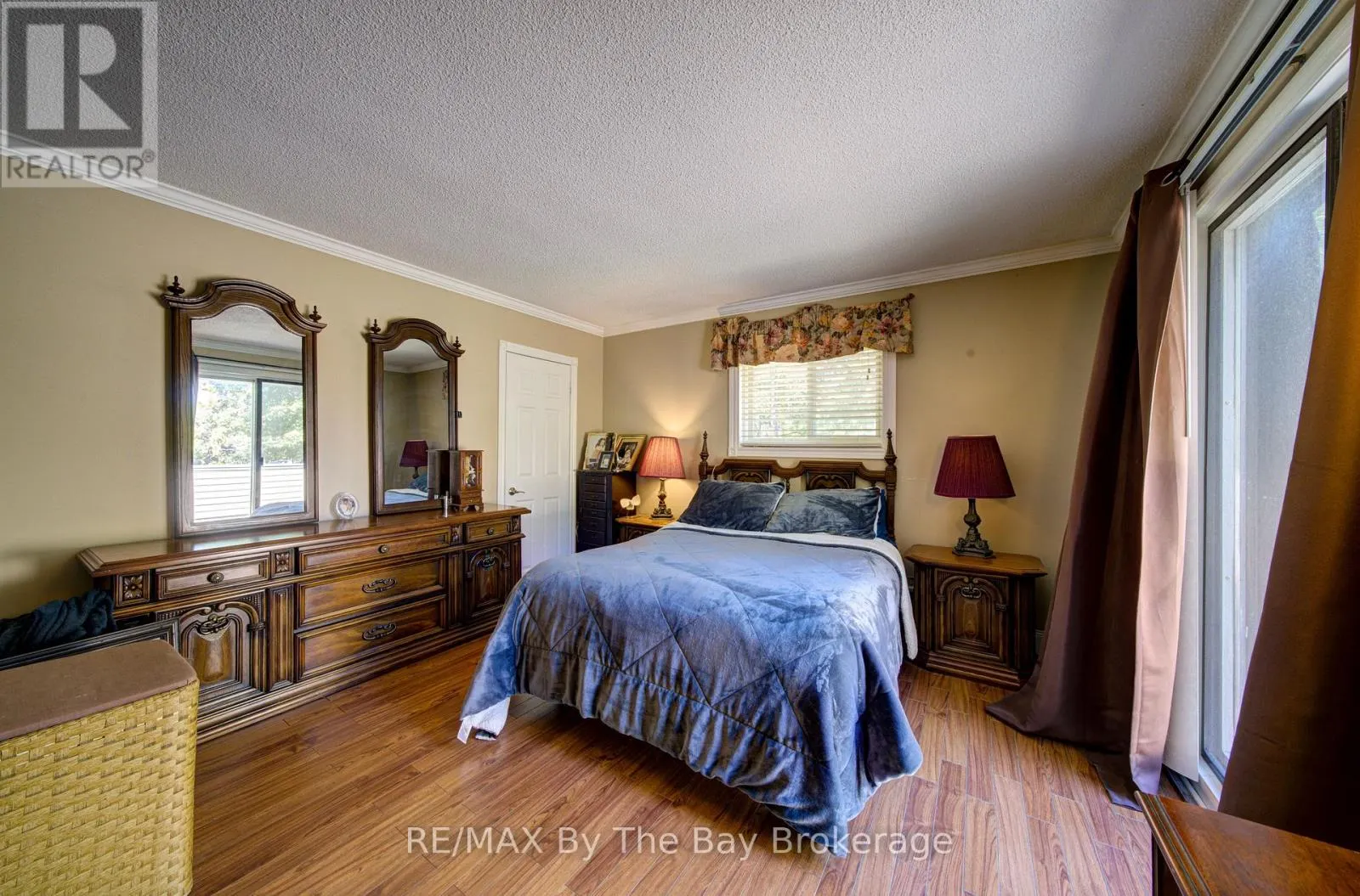 1693 RIVER ROAD W