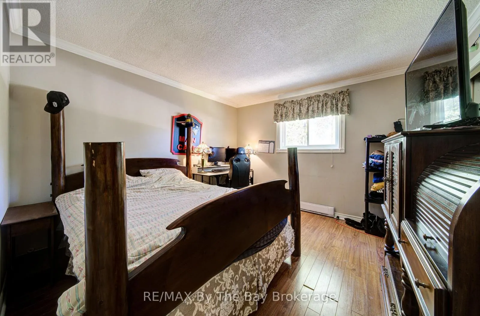 1693 RIVER ROAD W