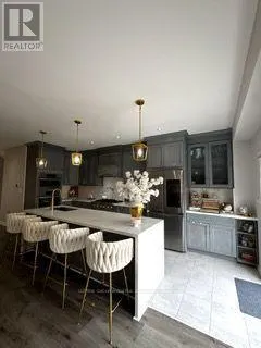 21 CATAMARAN DRIVE