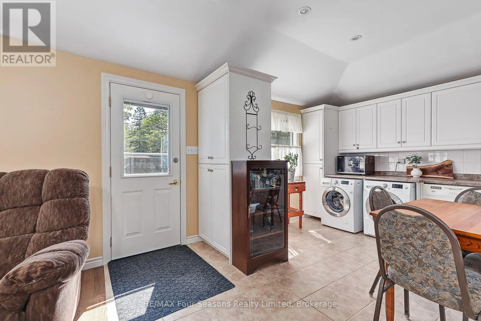 511 OXBOW PARK DRIVE