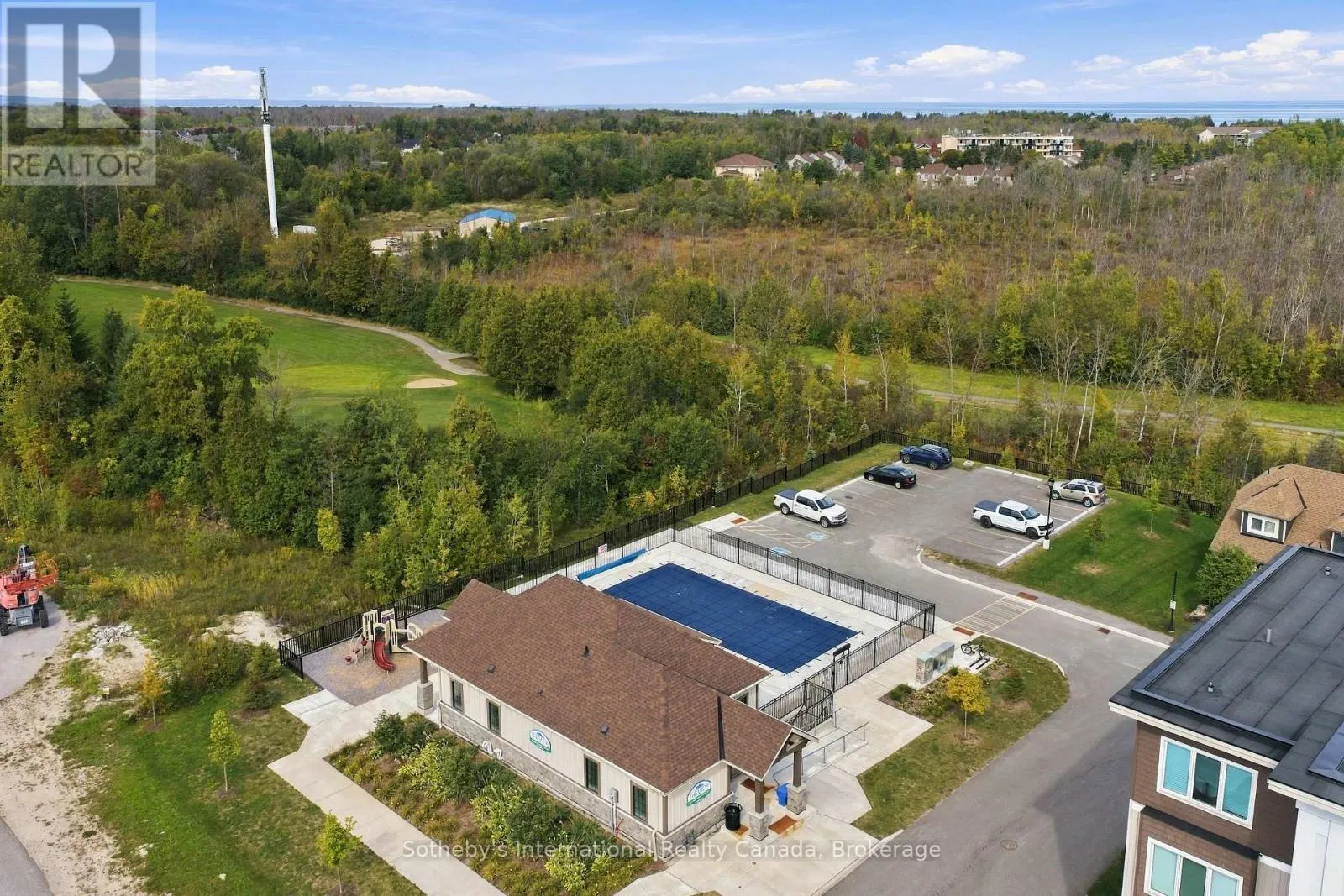 206 - 17 SPOONER CRESCENT #206