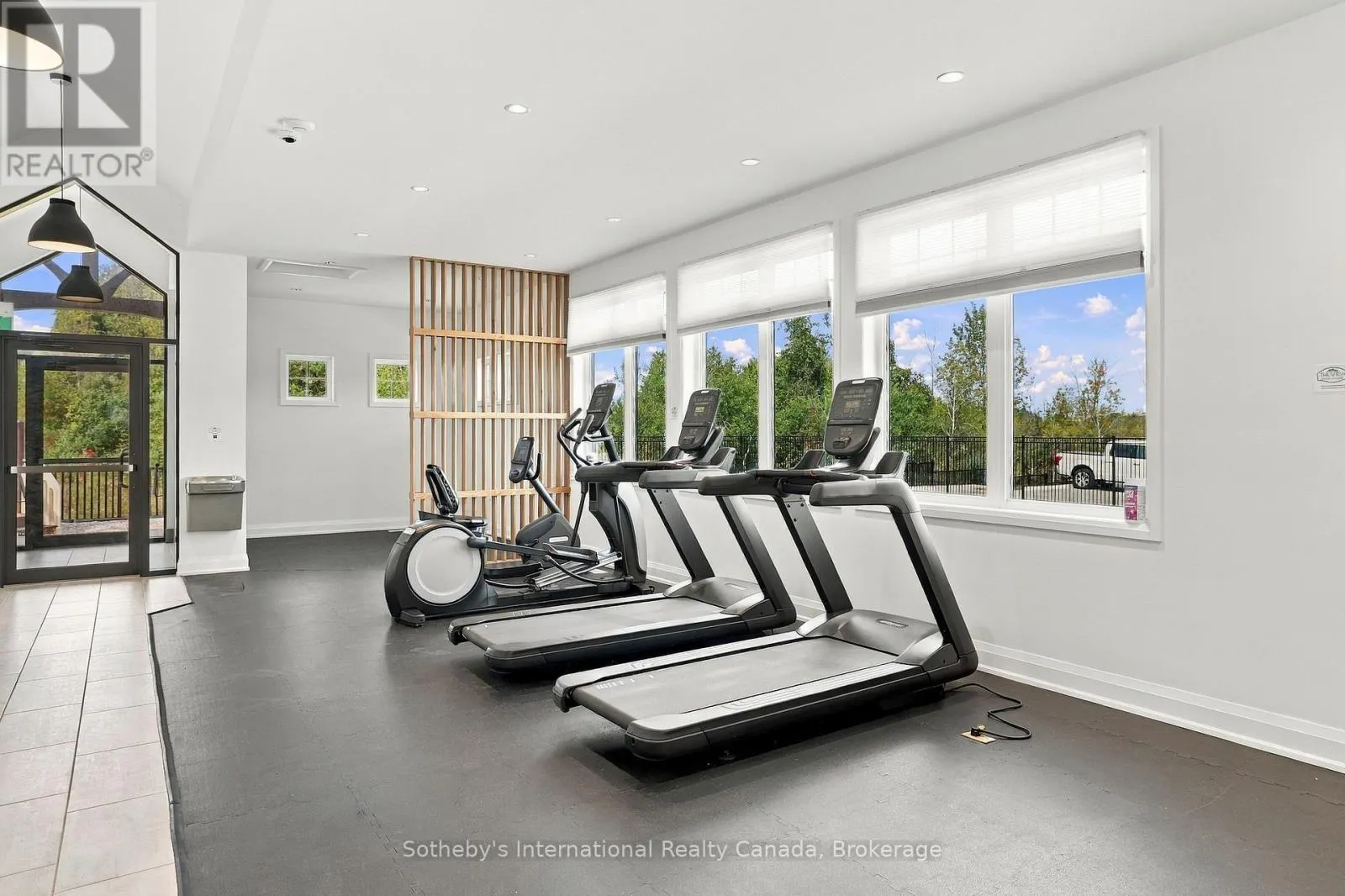 206 - 17 SPOONER CRESCENT #206