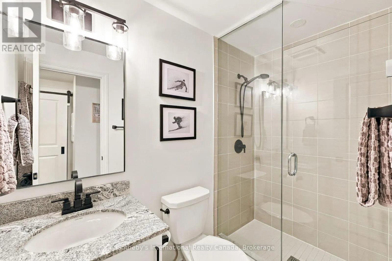 206 - 17 SPOONER CRESCENT #206
