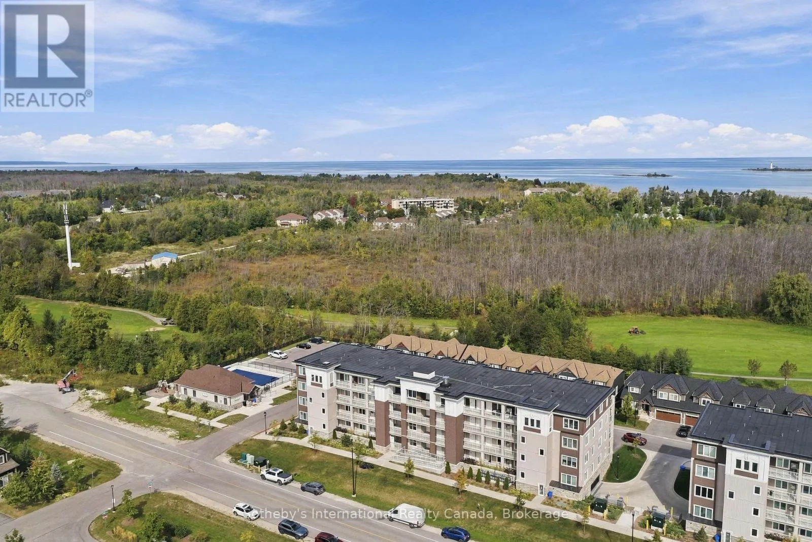 206 - 17 SPOONER CRESCENT #206