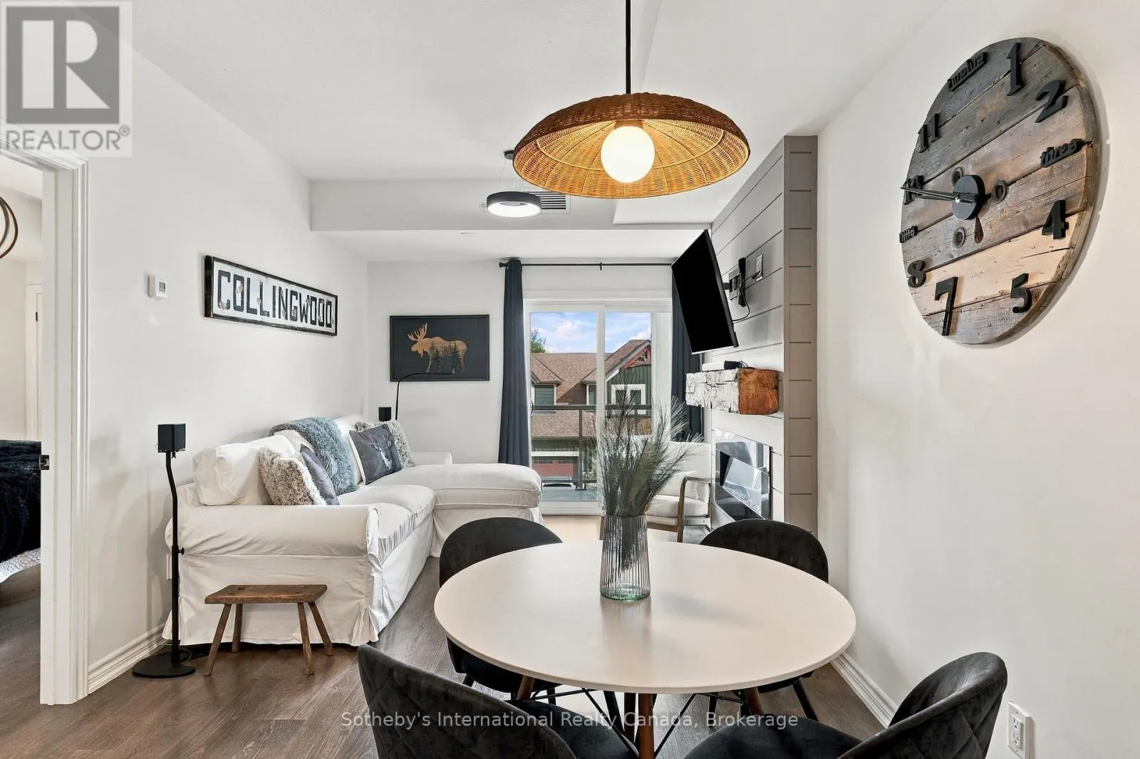 206 - 17 SPOONER CRESCENT #206