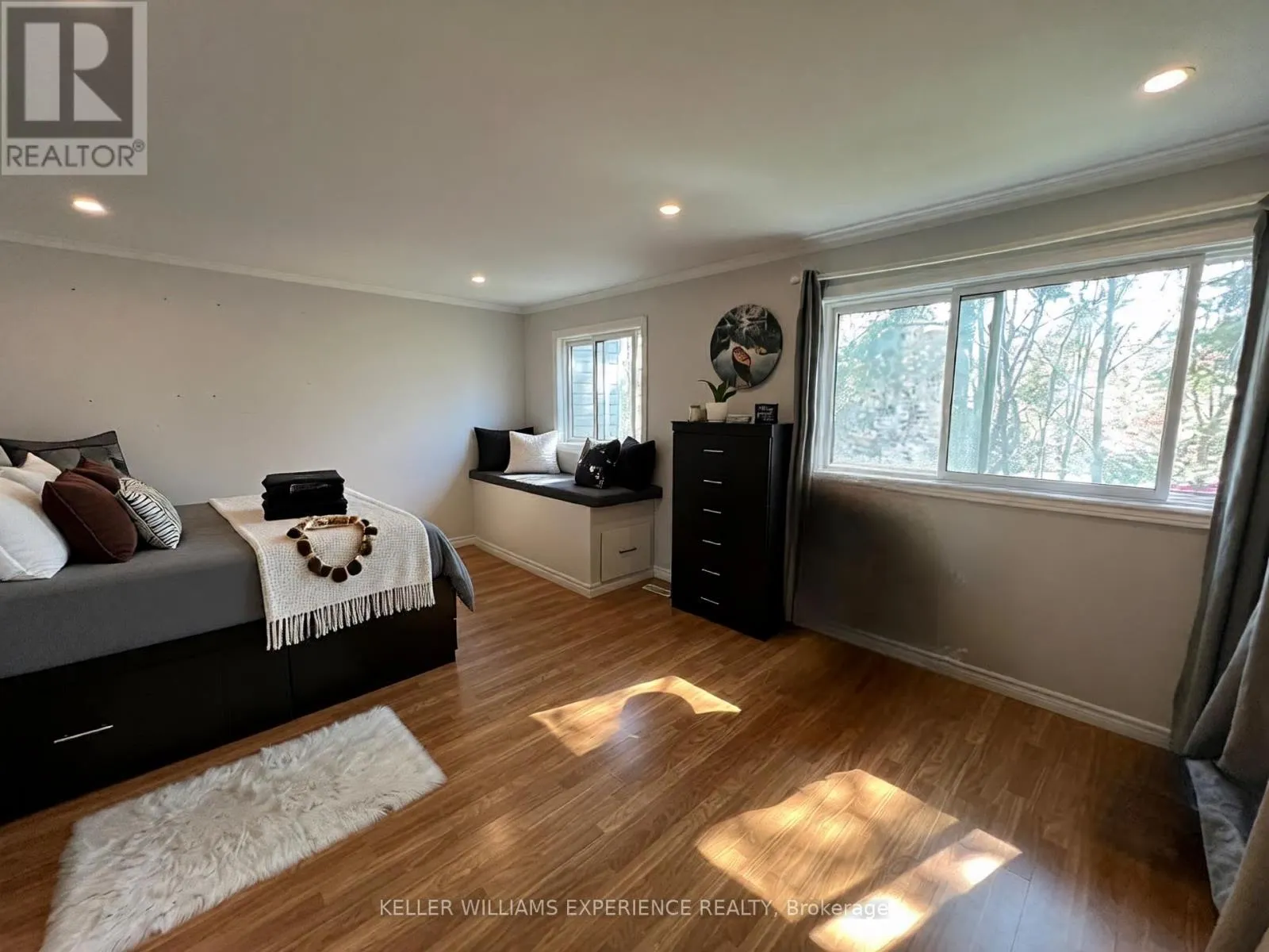 29 - 441 BARRIE ROAD