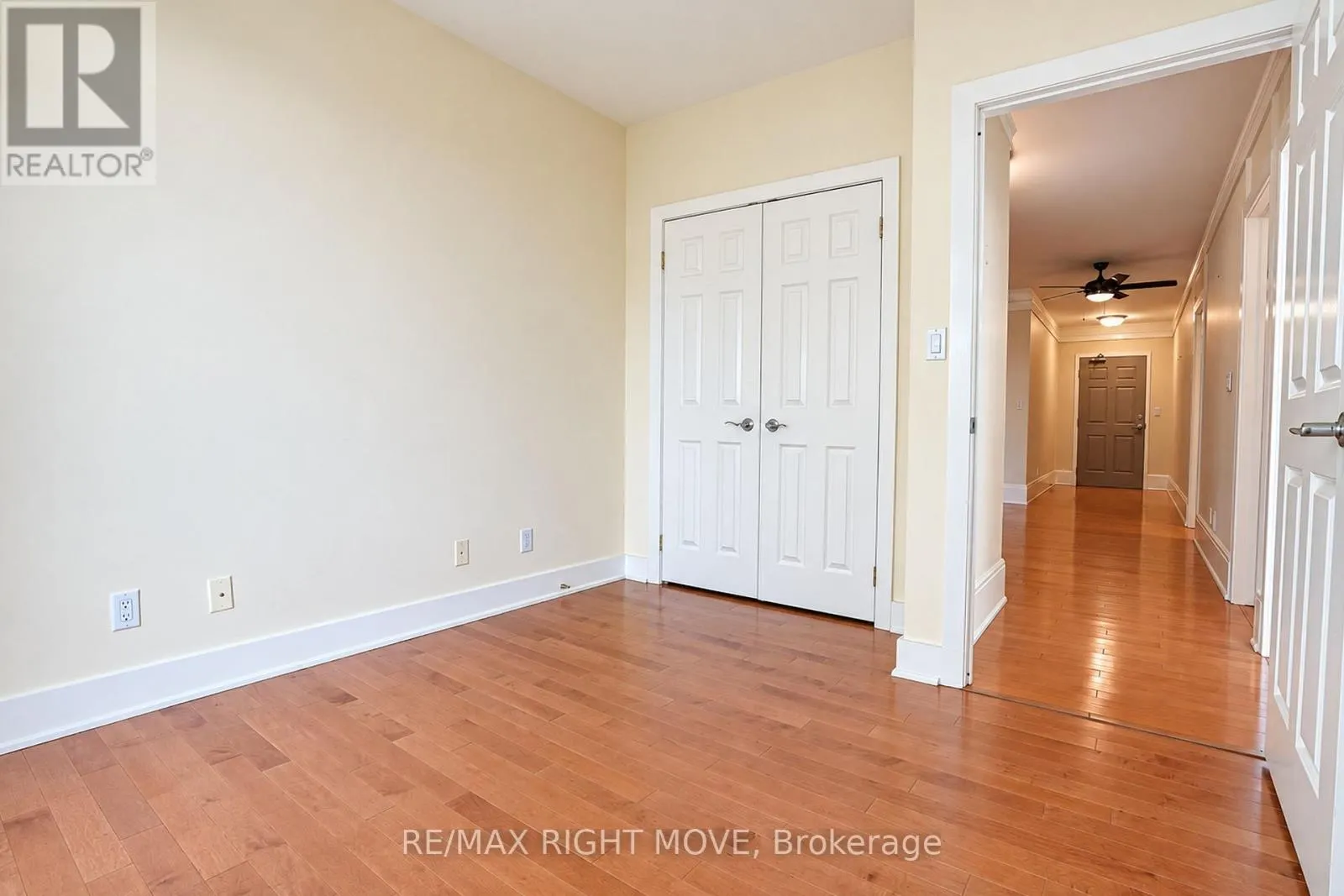 301 - 140 CEDAR ISLAND ROAD